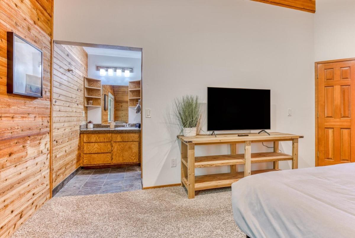 Great Blue Lodge - Spacious Ski Lodge, Hot Tub, Sauna, Game Room & More Government Camp Dış mekan fotoğraf