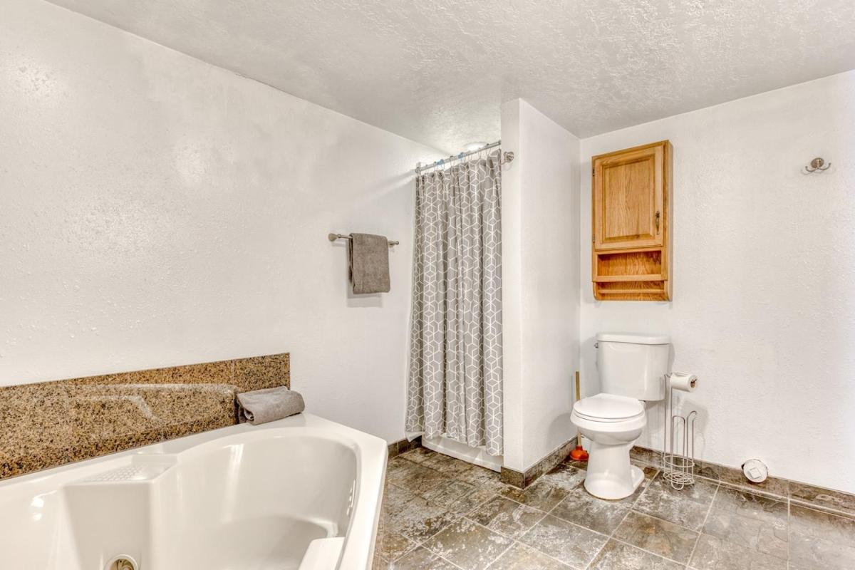 Great Blue Lodge - Spacious Ski Lodge, Hot Tub, Sauna, Game Room & More Government Camp Dış mekan fotoğraf