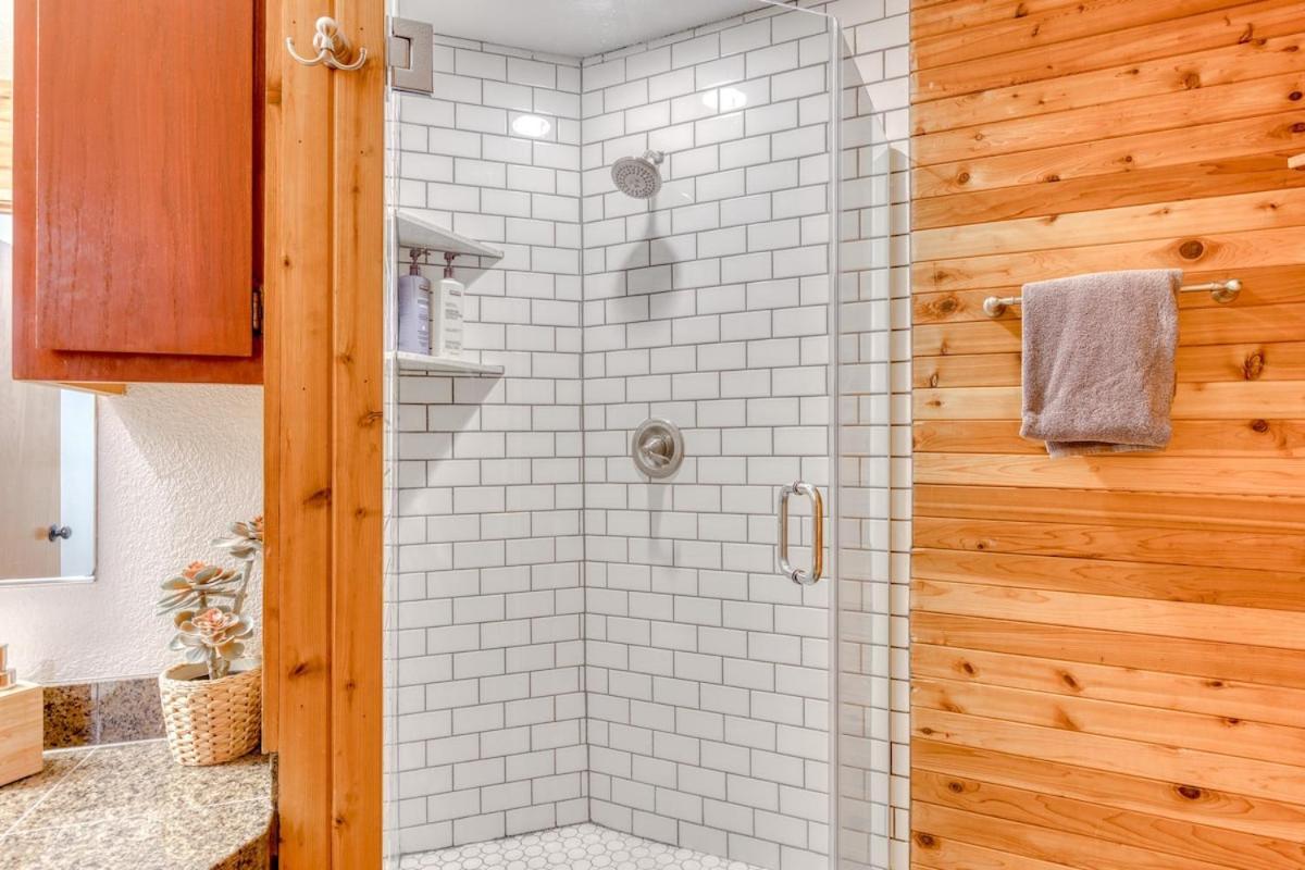 Great Blue Lodge - Spacious Ski Lodge, Hot Tub, Sauna, Game Room & More Government Camp Dış mekan fotoğraf