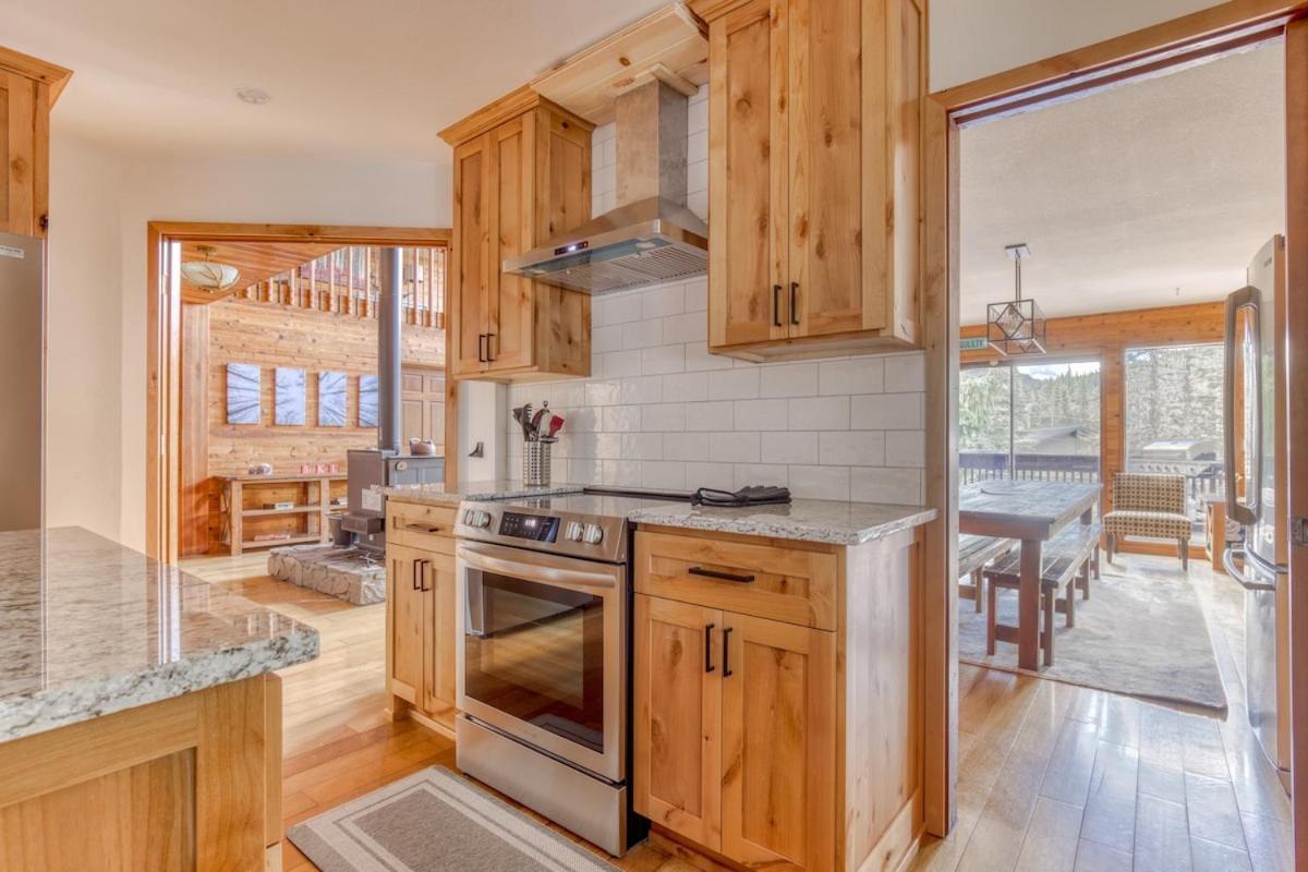 Great Blue Lodge - Spacious Ski Lodge, Hot Tub, Sauna, Game Room & More Government Camp Dış mekan fotoğraf