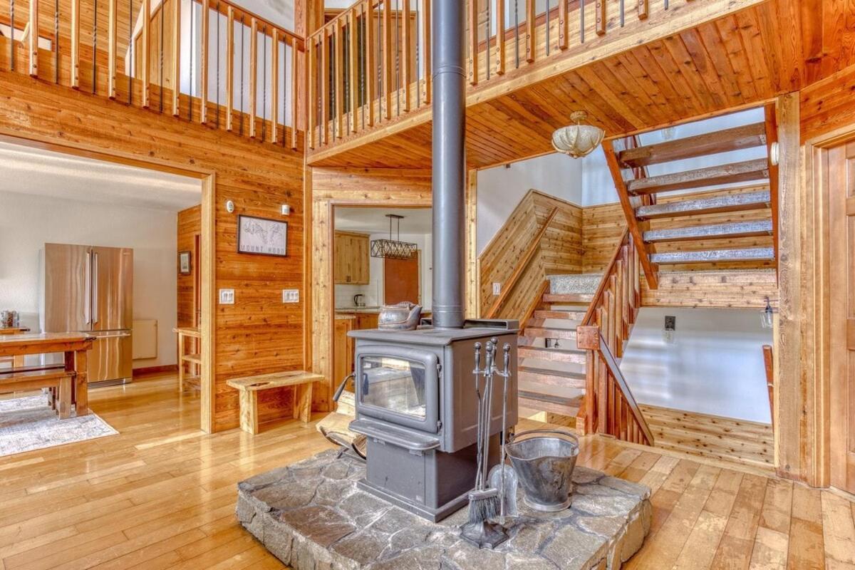 Great Blue Lodge - Spacious Ski Lodge, Hot Tub, Sauna, Game Room & More Government Camp Dış mekan fotoğraf